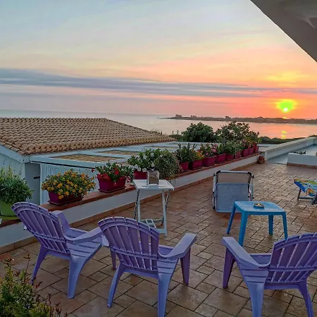 Travelliving - Ida, Beachfront * Punta Braccetto