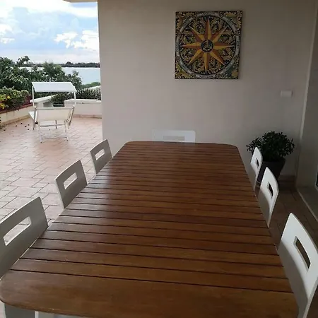Apartment Travelliving - Ida, Beachfront Punta Braccetto