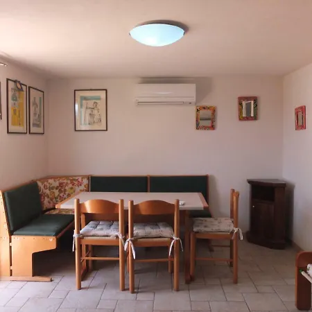 Travelliving - Ida, Beachfront Punta Braccetto